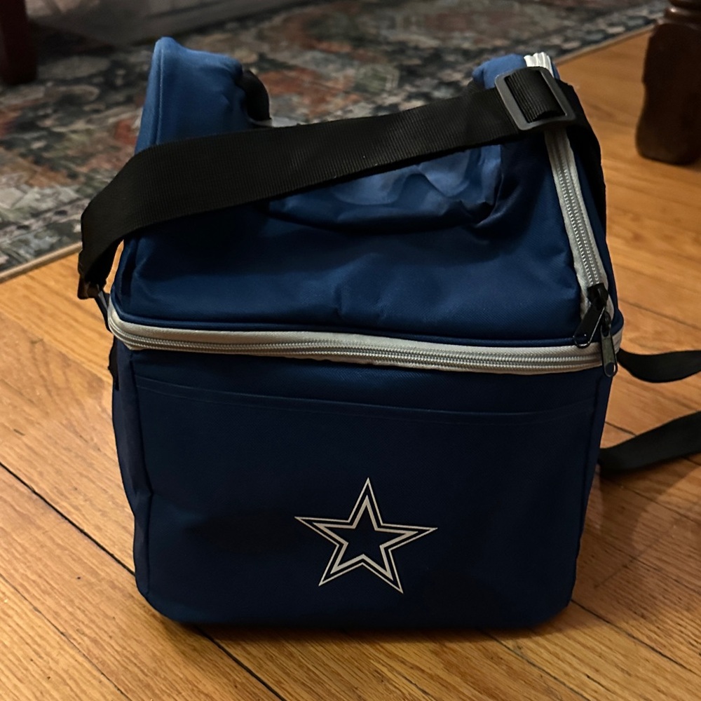 Dallas Cowboys Insulated Cooler with shoulder strap